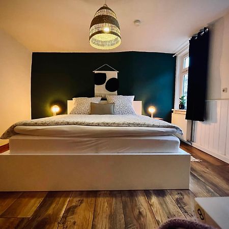 # One Apartment'S / Parkplatz / Schlossplatz Кобург Екстериор снимка