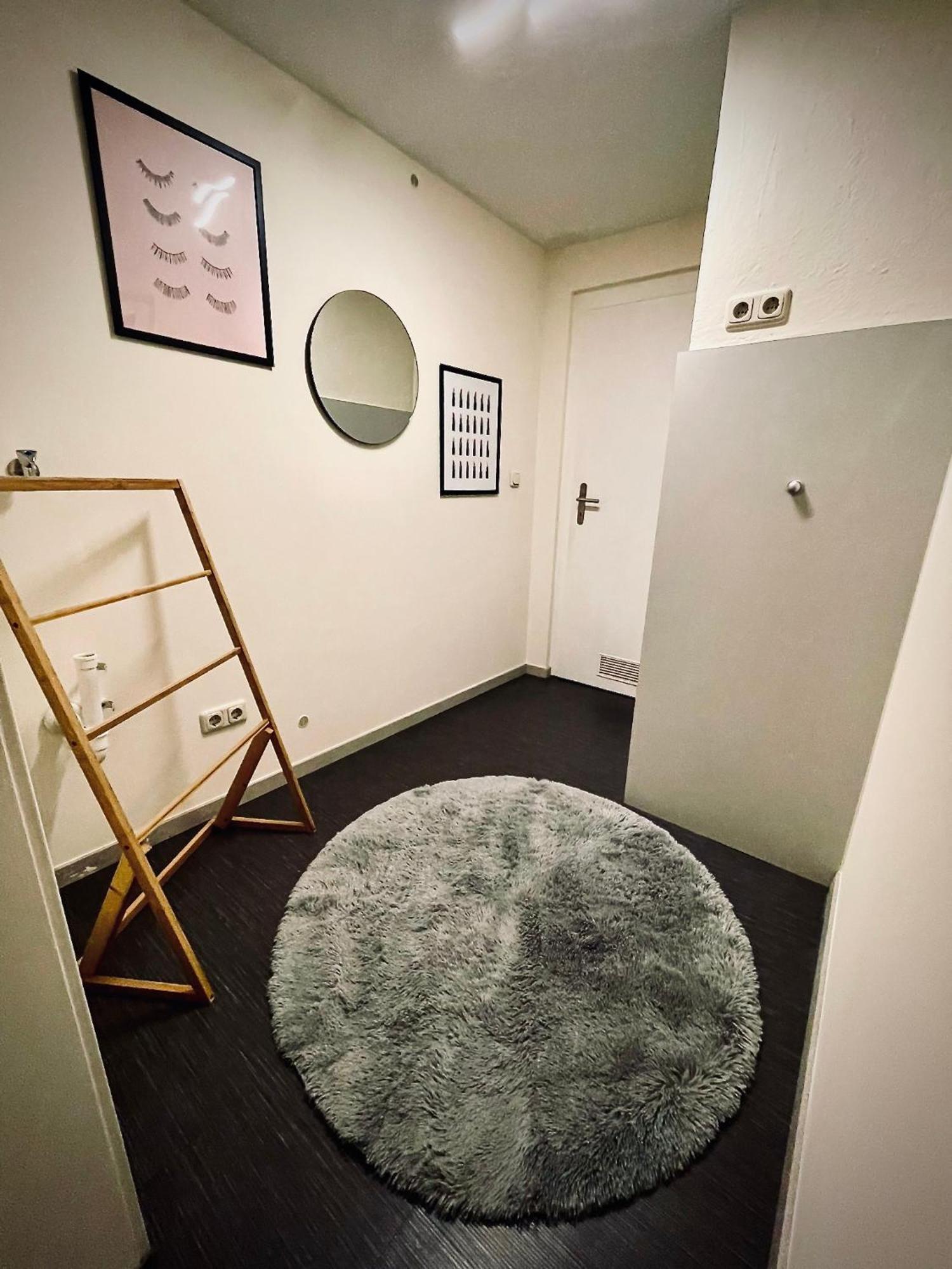 # One Apartment'S / Parkplatz / Schlossplatz Кобург Екстериор снимка